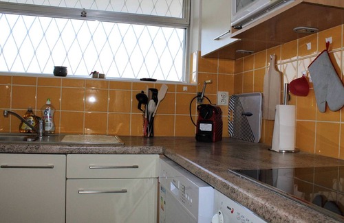 Villeneuve Loubet Beach Apartment | Quiet, air-conditioned, well-equipped studio with sea view terrace - Sleeps 2