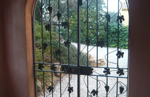 Sanary-sur-Mer Villa | Quiet and charming bastide with swimming-pool, just near the beach !