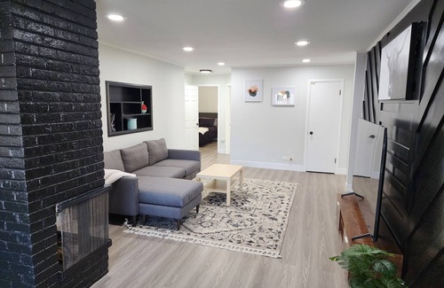 Homewood House | Quiet and Clean Home near Downtown Homewood with Private Backyard!