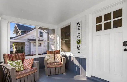 Cedar Rapids - Iowa City House | Quiet and Close to downtown 3-bd house