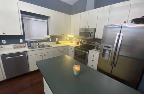 Gainesville House | Quiet and comfy 3 bed, 1.5 baths in a quiet neighborhood great for Gator games