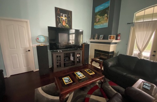 Gainesville House | Quiet and comfy 3 bed, 1.5 baths in a quiet neighborhood great for Gator games