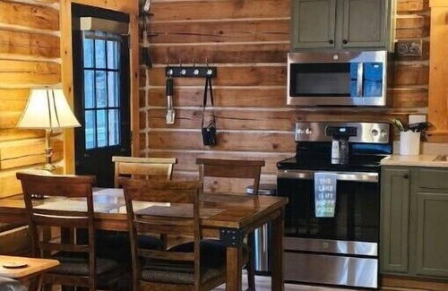 Birdseye Cabin | Quiet and Comfy cabin at Patoka Lake