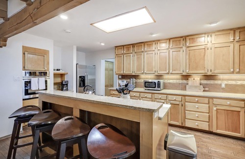 Santa Fe House | Quiet and Convenient Retreat