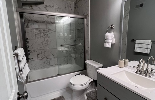 McLean Condo | Quiet and Cozy | 2BR in Tysons | Parking + Metro