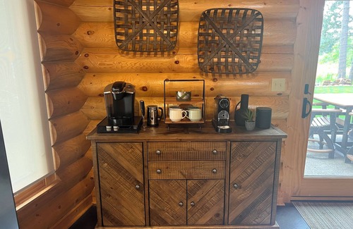 Pine River House | Quiet and cozy cabin located on the white fish chain.