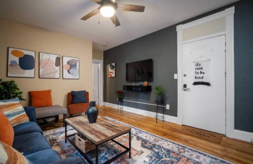 West Hyattsville Apartment | Quiet and Cozy - Comfortable Home in Takoma Park!.