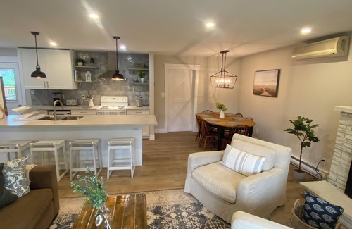 Southampton House | Quiet and cozy retreat nestled among the trees and close to the beach.