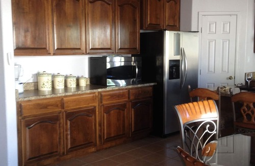 Foothills House | QUIET AND PEACEFUL MOUNTIAN VIEW HOME WITH ALL AMENITIES.