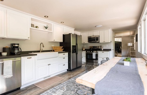 Rapid City Cabin | Quiet and Peaceful Retreat in Spectacular Cleghorn Canyon