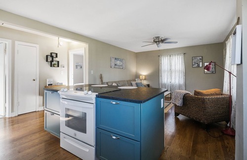 Jeffersonville Apartment | Quiet and Quaint Carriage House: Sabai Sabai