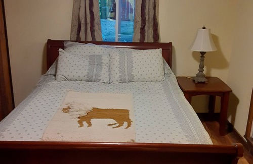 Woodruff Cabin | Quiet and relaxing 1 bedroom farm cabin with loft and deck.
