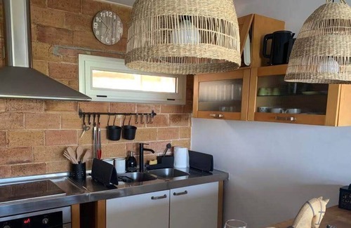Castelldefels Villa | Quiet and spacious villa with sea view
