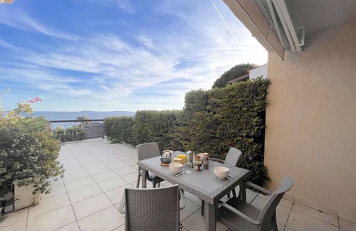 Rayol-Canadel-sur-Mer Apartment | Quiet apartment with pool and parking, near beach, for 4 people in Rayol-Canadel