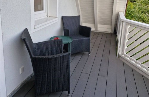 Kitzingen Apartment | Quiet apartment (82 m2) with balcony and parking space
