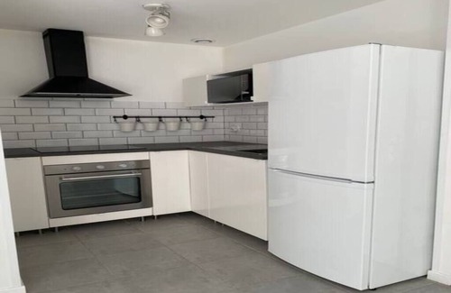 Est Apartment | Quiet apartment with terrace in the Provencal countryside