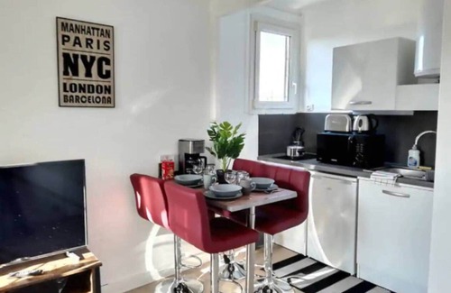 Nord - Gare Apartment | Quiet apartment *free parking *Center & train station