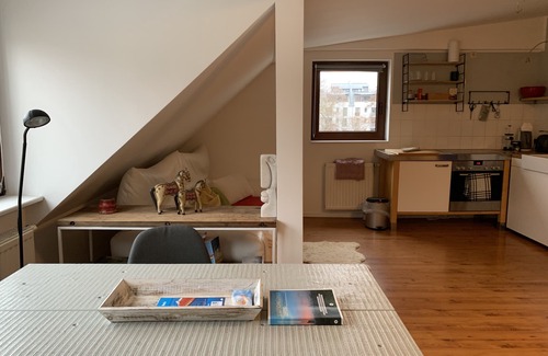Altlindenau Apartment | quiet apartment in the rear building in Karl Heine Kiez