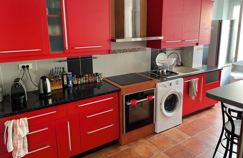 Saint-Etienne Apartment | Quiet apartment near Châteaucreux station