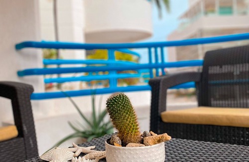 Urb Plenomar Apartment | Quiet apartment one block from the beach