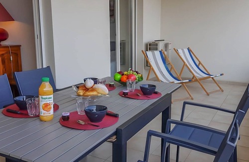 L'Ile-Rousse Apartment | Quiet apartment with beautiful view of the gulf