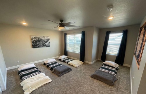 Arvada House | Quiet Arvada Home - easy access to Denver, Boulder, Golden - 20minutes to CU