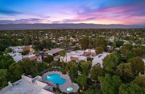 Racquet Club Estates Condo | Quiet Beautiful Condo in Central Palm Springs.