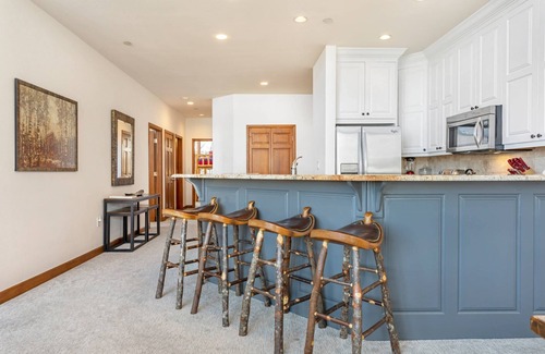 Highlands Townhomes Condo | Quiet Before the Crowds! 10% off 3 nights for Fall