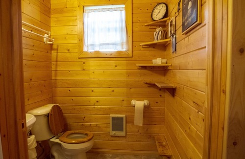 Eureka House | Quiet cabin located in NW Montana, minutes from town with easy access.