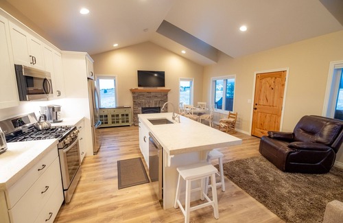 Kalispell Cabin | QUIET CABIN RETREAT, BEAUTIFUL VIEWS
