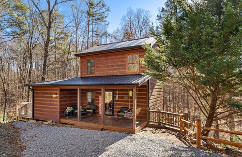 Eagle Mountain Cabin | Quiet cabin with fireplace, firepit, large deck, AC, & W/D- snowbirds OK
