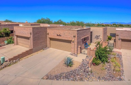 Canoa Hills Townhomes House | Quiet & Calm Townhouse - Perfect Snowbird Getaway