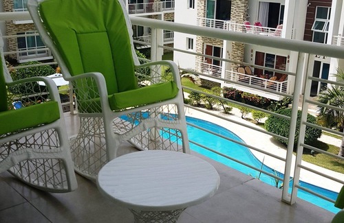 La Esplanada Apartment | Quiet central condo with large pool and garden, BBQ/WiFI/TV, Top-floor