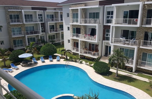 La Esplanada Apartment | Quiet central condo with large pool and garden, BBQ/WiFI/TV, Top-floor