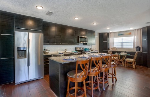 Pinellas Park House | Quiet, Centrally Located Home w/Heated Pool, Gas Grill & Private Backyard - Poolside Paradise