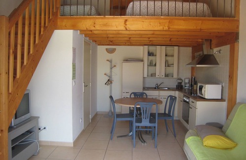 Roujan Villa | Quiet charming villa with a big terrace and swimming pool