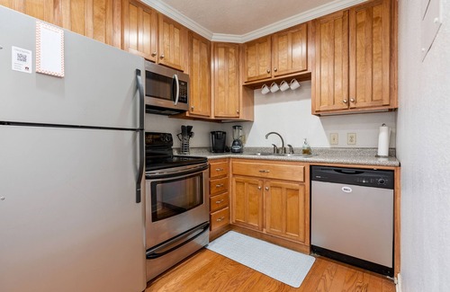Auburn Apartment | Quiet & Close! 2/2 Across from Acre in Auburn, Al