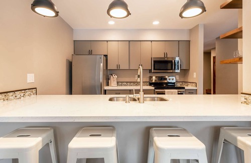 Eagle-Vail House | Quiet Colorful Fall! 3 Nights 10% off Now into November