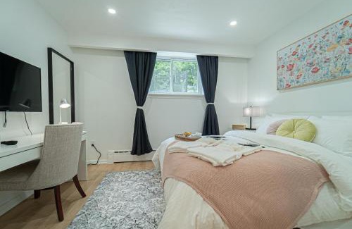 Bathurst Manor House | Quiet & Comfortable Double Private Room, Free Parking