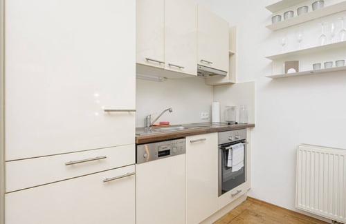 Hutteldorf Apartment | Quiet & Comfortable Studio Apartment in Vienna