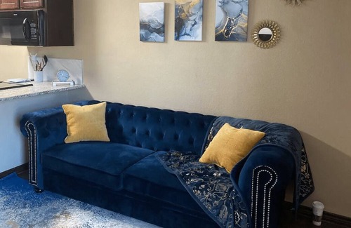 Lacy-Lakeview Apartment | Quiet & Comfy Apartment Lacy Lakeview