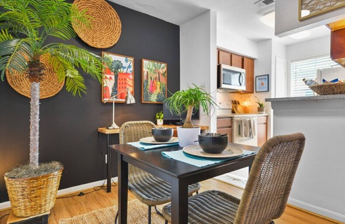 Galveston Condo | Quiet Condo | Pool | Newly Remodeled | Beach Gear