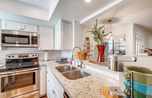 La Contessa Condo | Quiet Condo w/Pool Access, Near Arizona Boardwalk