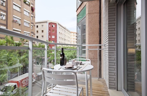 Sants-Badal Apartment | Quiet & cosy apartment up to 5