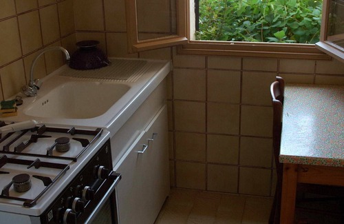 L'Ile-Rousse Villa | QUIET, COSY GARDEN-FLOOR STUDIO WITH SEA VIEW