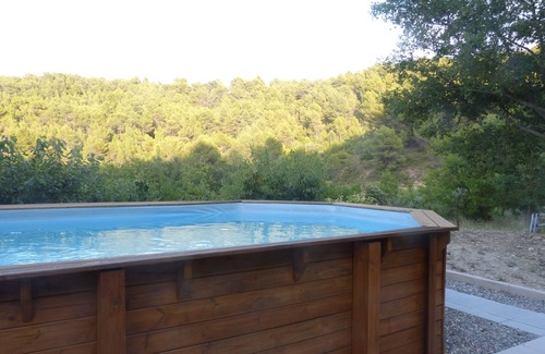 La Roque-sur-Pernes Cottage | Quiet cottage in the countryside facing Mont Ventoux