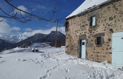 Chambon-sur-Lac House | Quiet cottage in the heart of the Sancy Massif and volcanoes of Auvergne