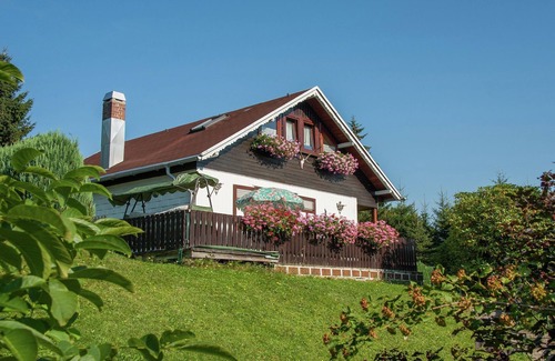 Altenfeld House | Quiet Cottage Near Trails