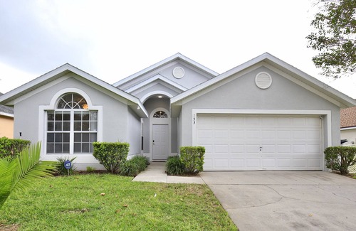 Florida Pines House | Quiet Cottage+pool near Disneyworld and Legoland