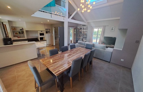 Montseveroux House | Quiet country house with swimming pool and lovely views.